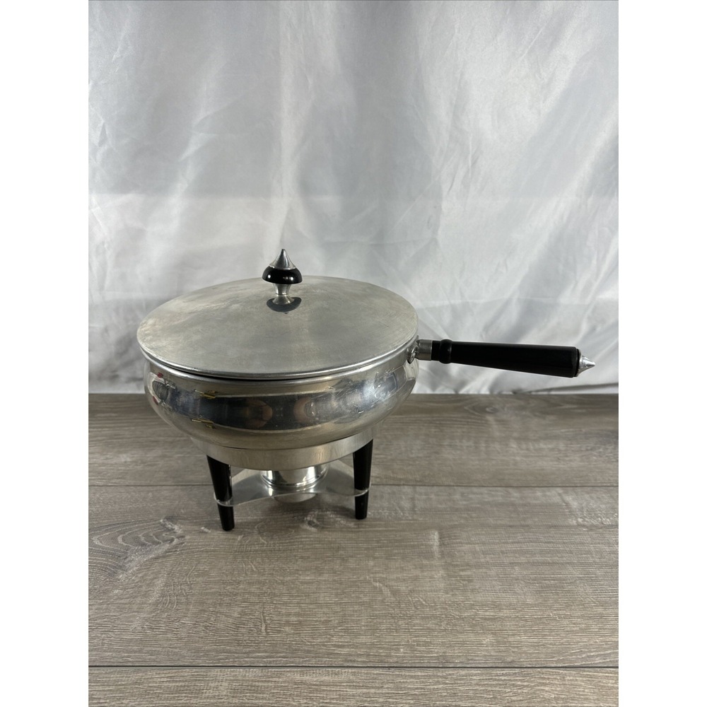 Vintage Aluminum Three Footed 10" Chafing Warming Dish. Lid, Burner, Stand Italy